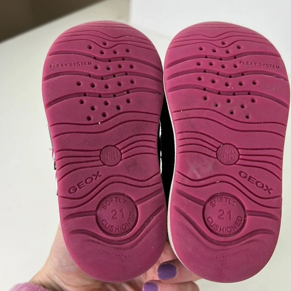 Toddler Girl Geox 5 ½ Running Shoes - Picture 8 of 9
